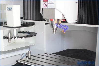 用數(shù)控精雕機做加工有哪些優(yōu)點