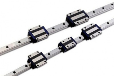 導軌對數控精雕機的重要性