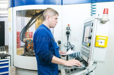 影響數(shù)控雕銑機(jī)加工精度的原因有哪些