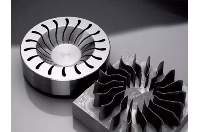 石墨精雕機加工石墨電極的注意事項